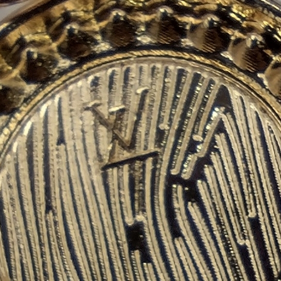 LOUIS VUITTON LV ZIPPER PULL CHARM GOLD tone metal, RHINESTONES 23mm - Picture 4 of 7